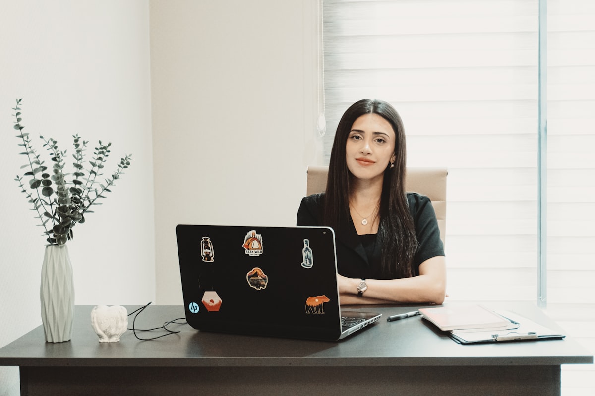 Elena Vasile - Editor de Conținut